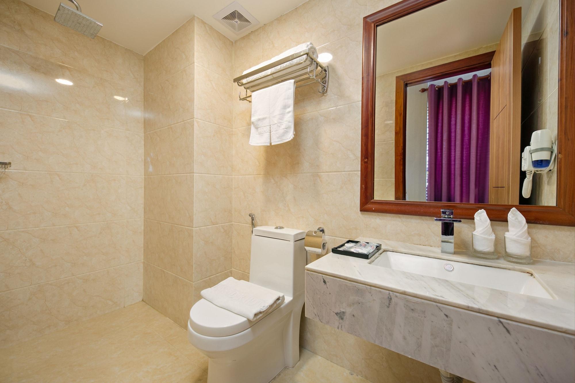 Lavender Riverside Hotel Дананг Экстерьер фото