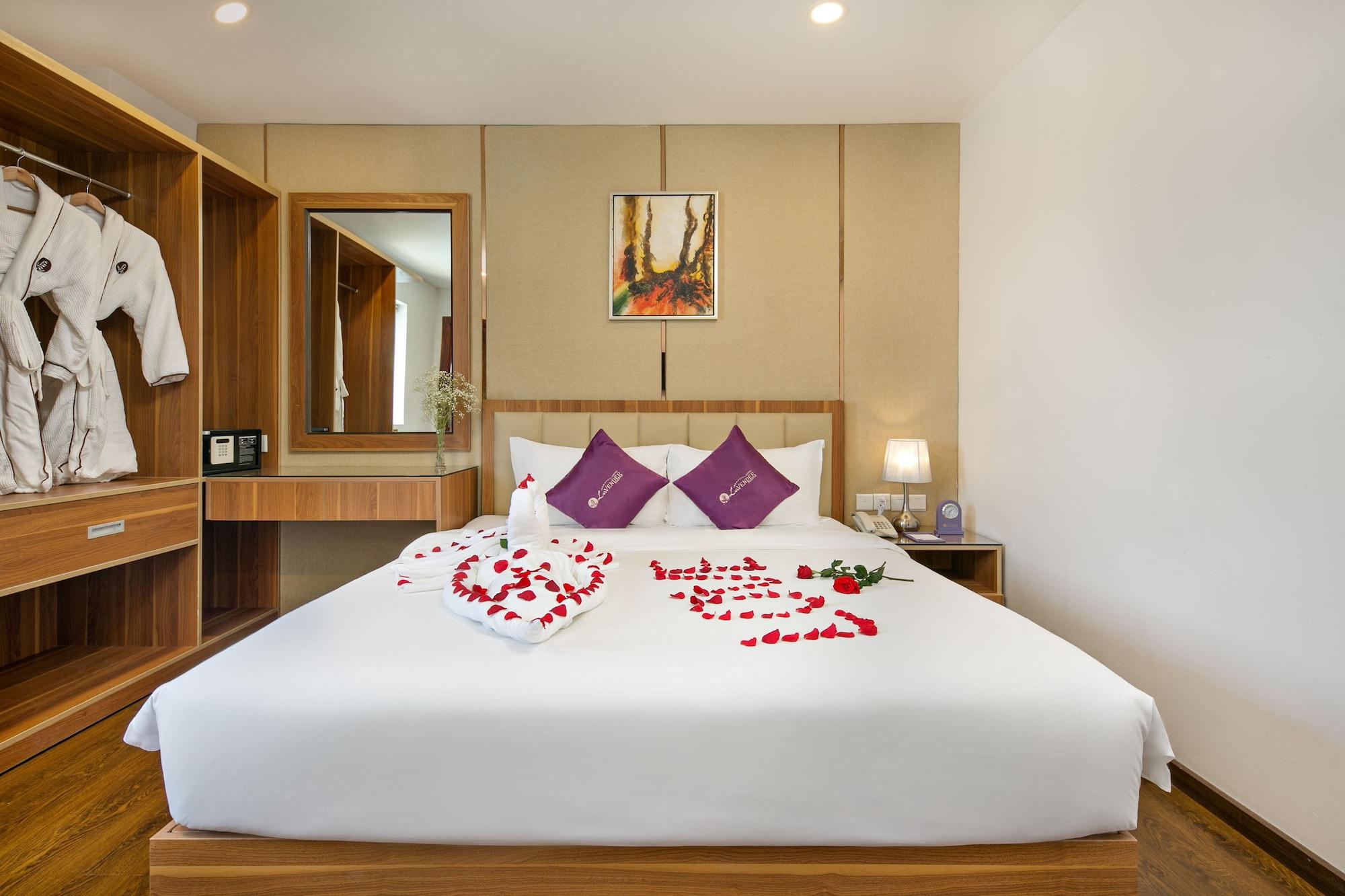 Lavender Riverside Hotel Дананг Экстерьер фото